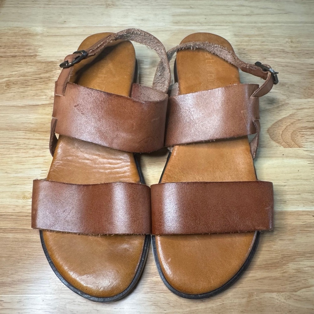 Bertucci Brown Leather Sandals – Made in Spain – Size 9